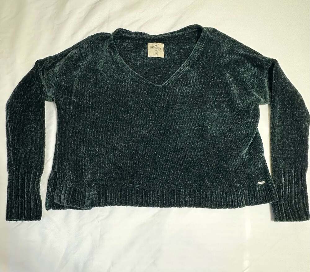 Hollister Green Chenille V-Neck Pullover Sweater Size M